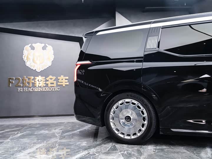 Фото 5 - Zeekr 009