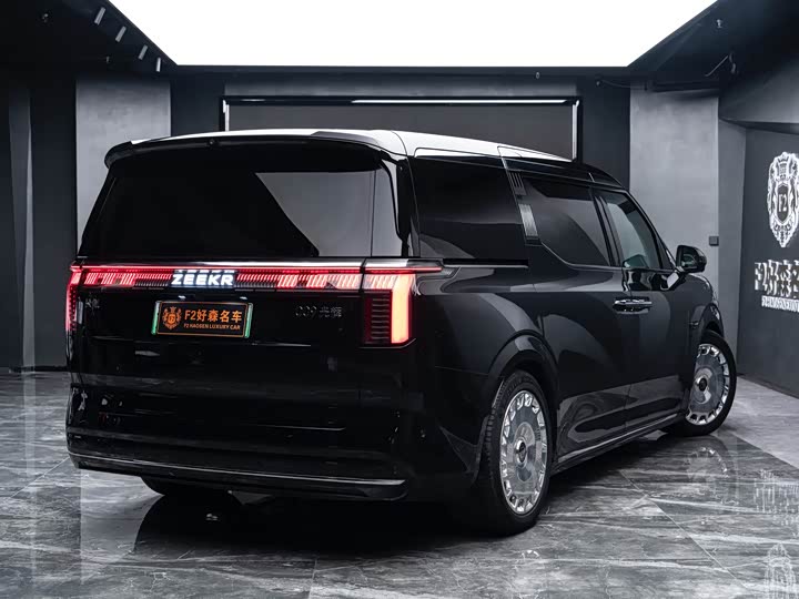 Фото 9 - Zeekr 009