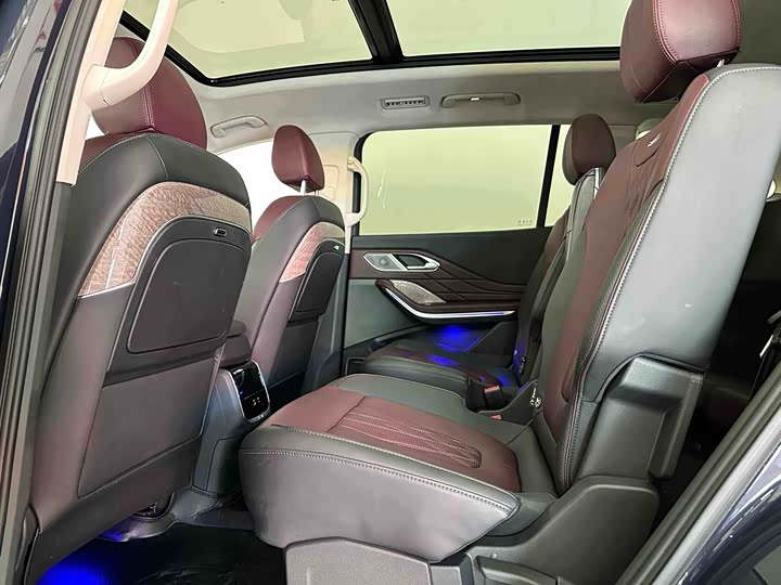 Фото 9 - Hongqi HS7