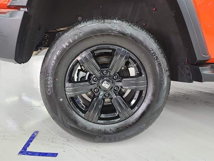 Фото 6 - Tank 300