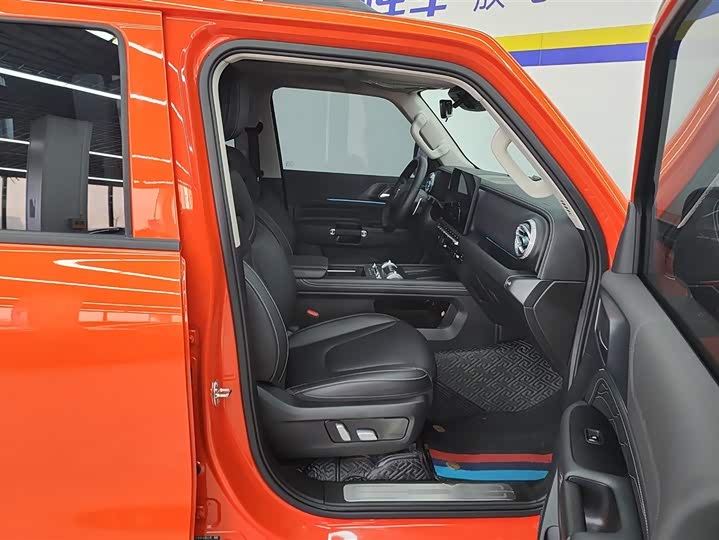 Фото 8 - Tank 300