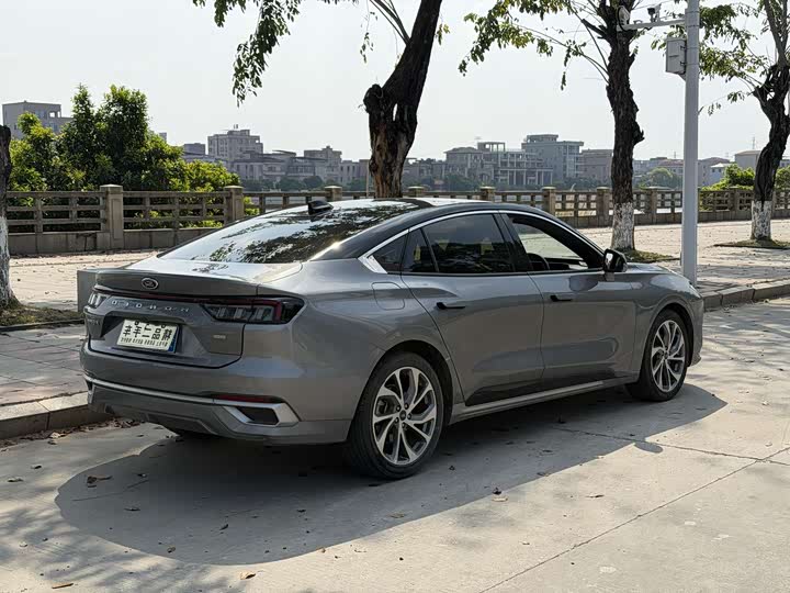 Photo 8 - Ford Mondeo