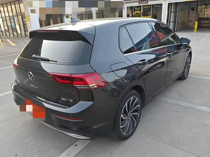 Фото 2 - Volkswagen Golf