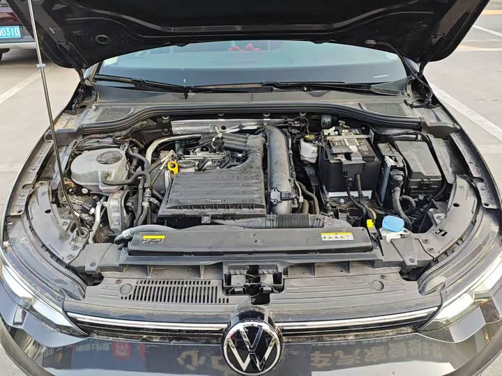 Фото 5 - Volkswagen Golf