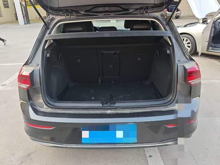 Фото 9 - Volkswagen Golf