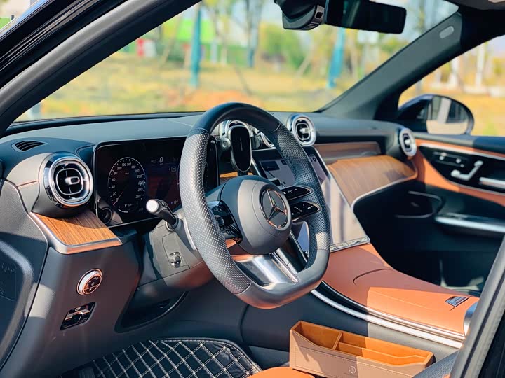 Фото 9 - Mercedes-Benz GLC-Class