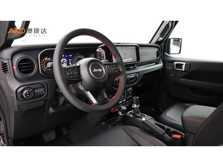 Photo 5 - Jeep Wrangler