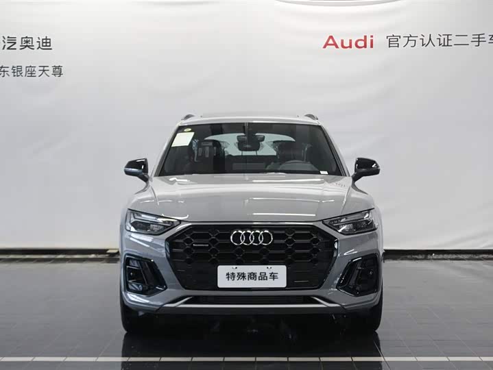 Фото 2 - Audi Q5L