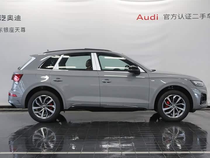 Фото 4 - Audi Q5L