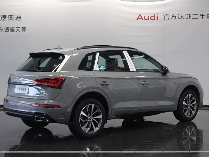 Фото 5 - Audi Q5L