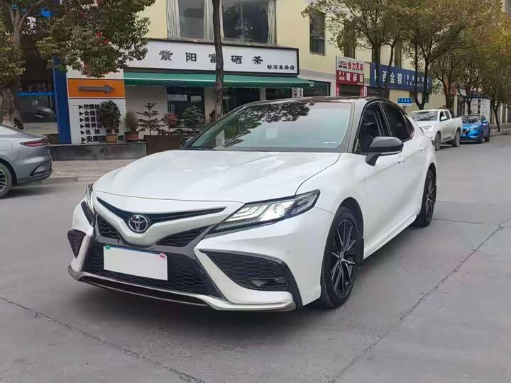 Photo 3 - Toyota Camry