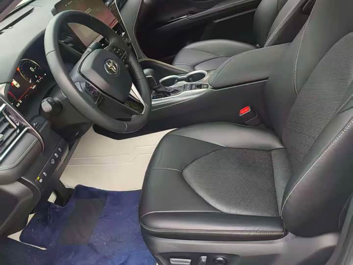 Photo 4 - Toyota Camry