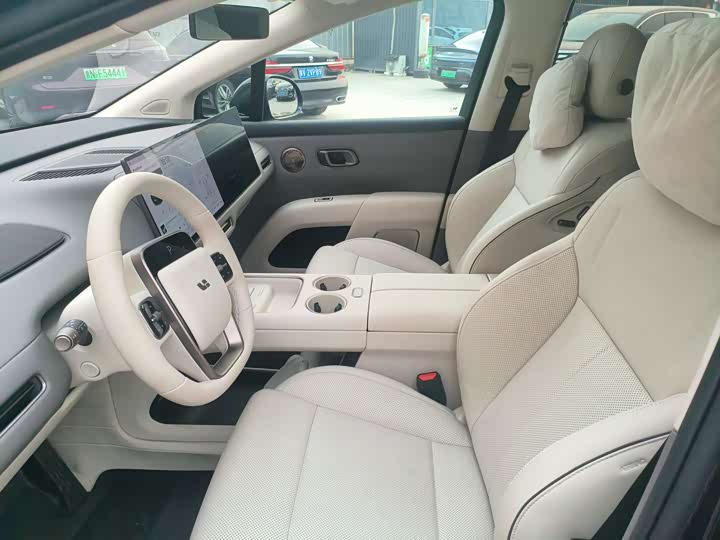 Фото 4 - LiXiang i8