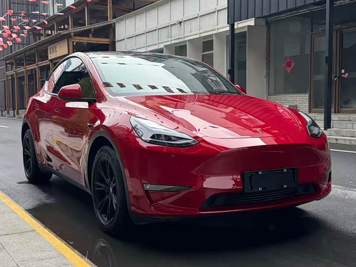 Фото 3 - Tesla Model Y