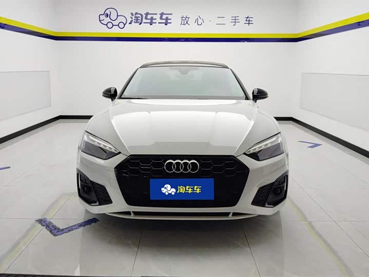 Фото 2 - Audi A5