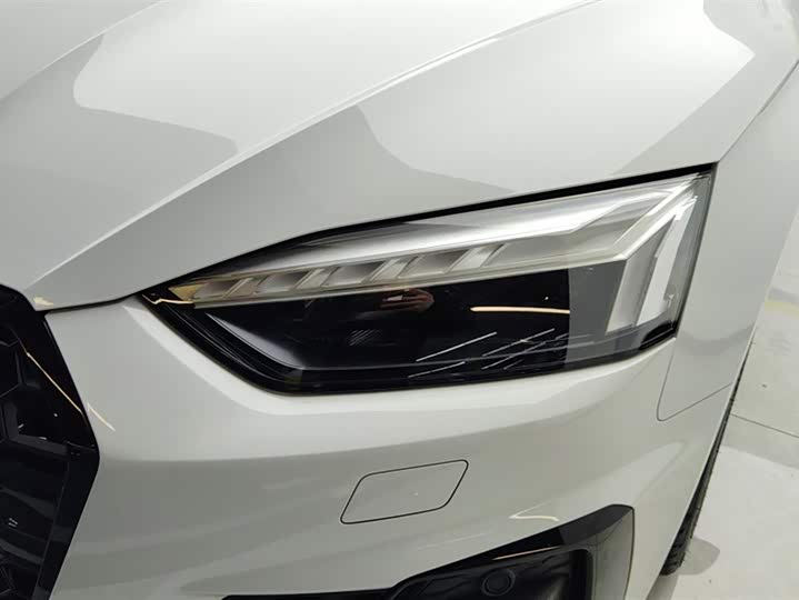 Фото 5 - Audi A5