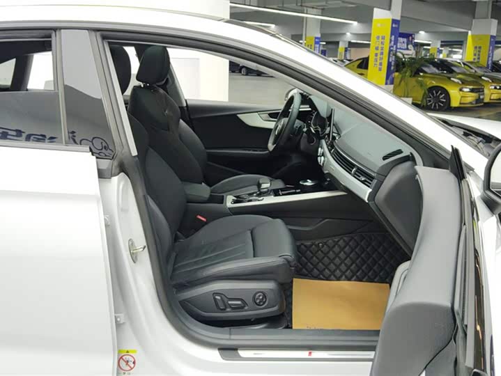 Фото 8 - Audi A5