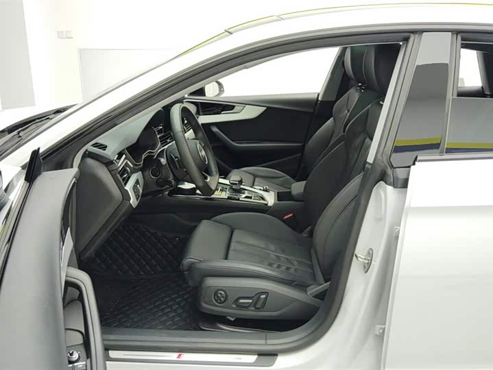 Фото 9 - Audi A5