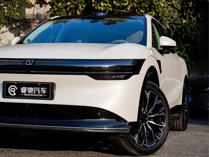 Фото 7 - Zeekr 7X