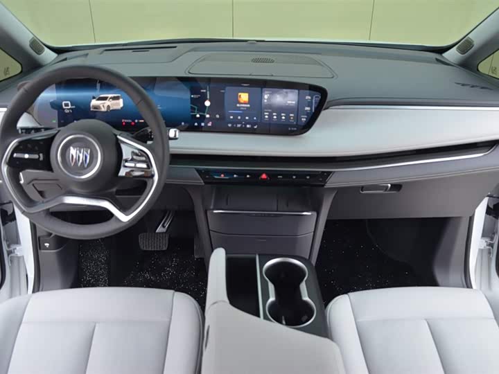 Photo 6 - Buick GL8 ES