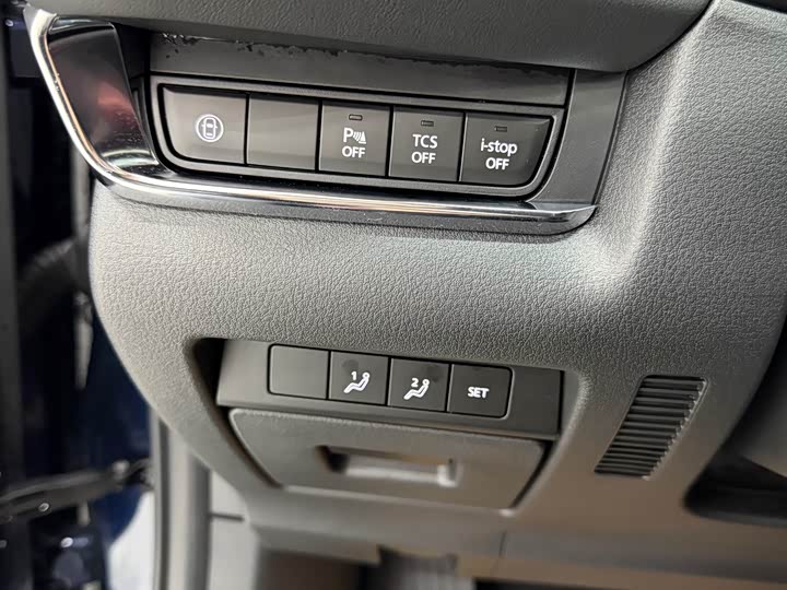 Photo 7 - Mazda CX-30