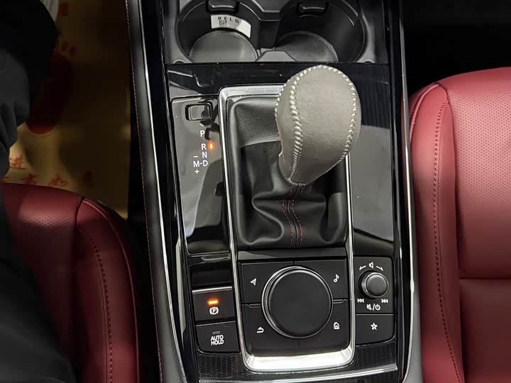 Photo 8 - Mazda CX-30