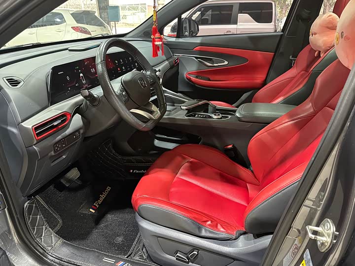 Фото 9 - Changan UNI-T