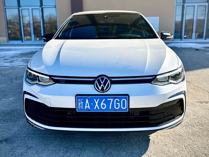 Фото 2 - Volkswagen Golf