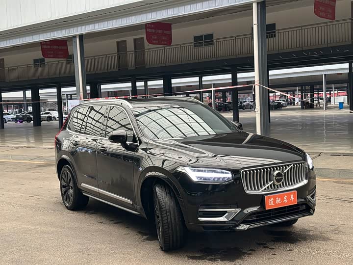 Фото 3 - Volvo XC90