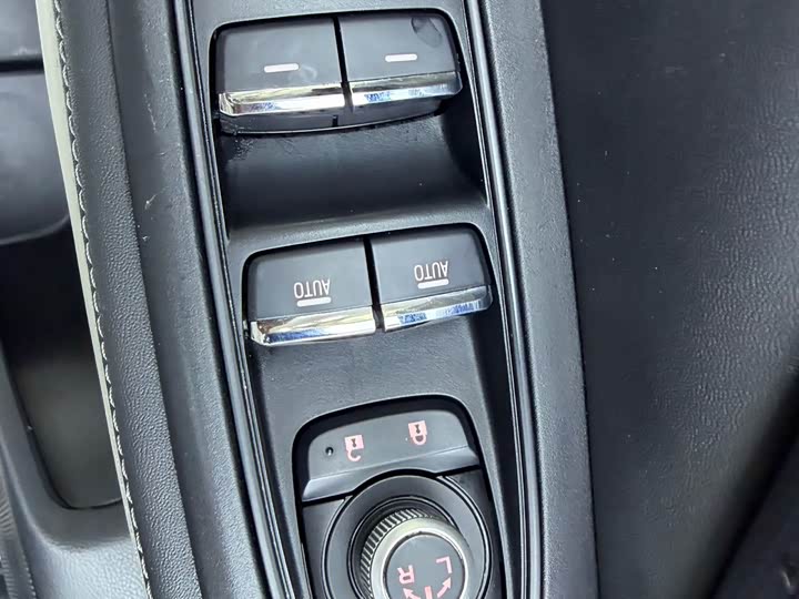 Photo 8 - Subaru Forester