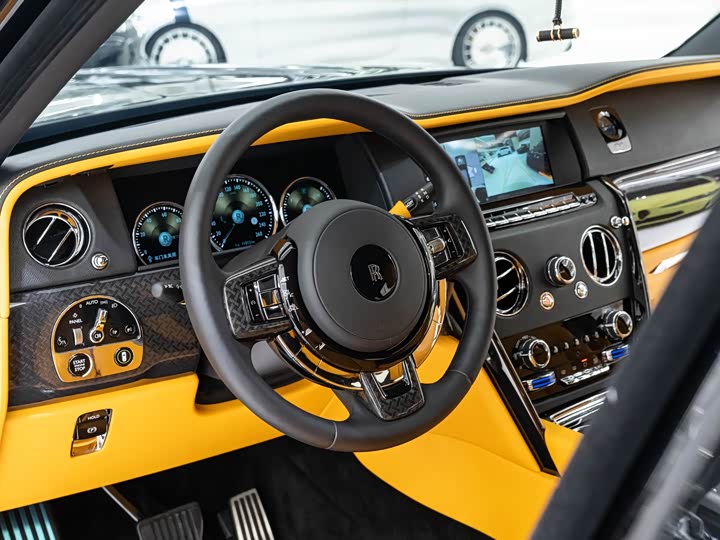 Фото 8 - Rolls-Royce Cullinan