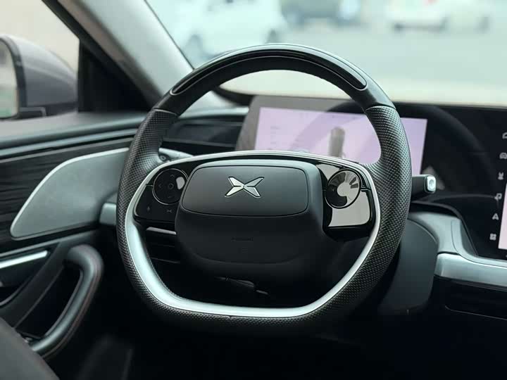 Фото 6 - XPeng P7