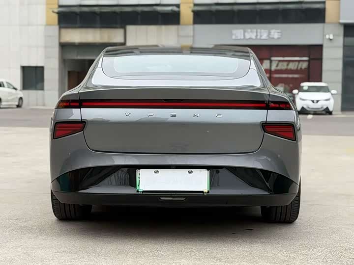 Фото 8 - XPeng P7
