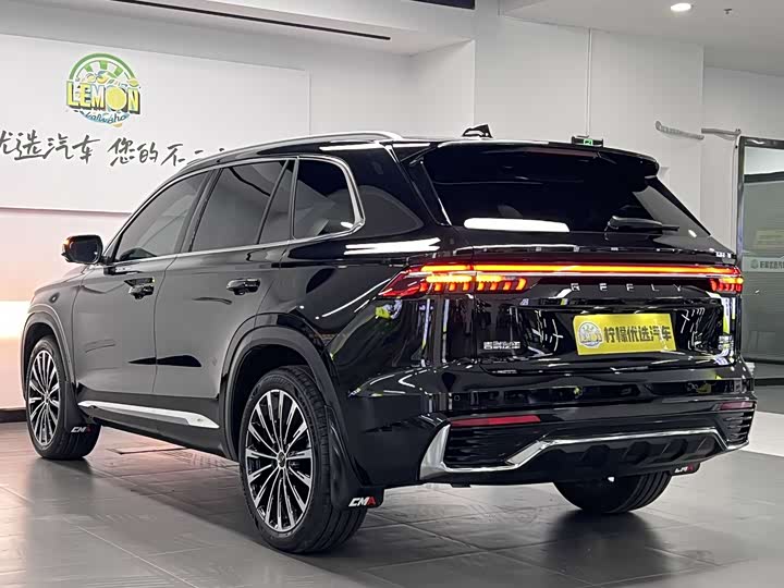 Фото 6 - Geely Monjaro