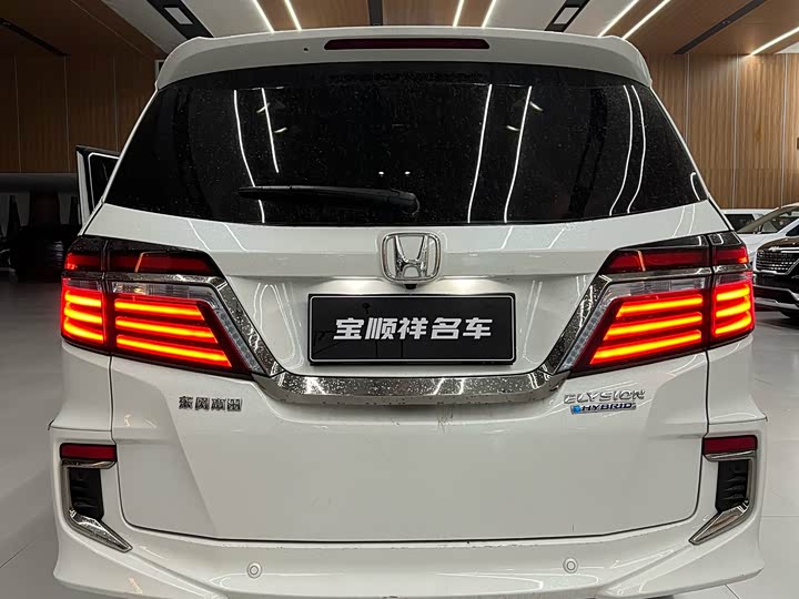 Фото 8 - Honda Elysion