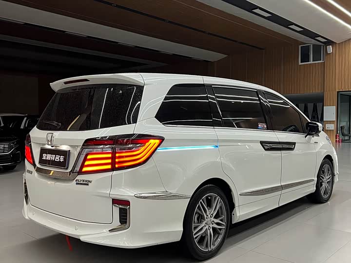 Фото 9 - Honda Elysion