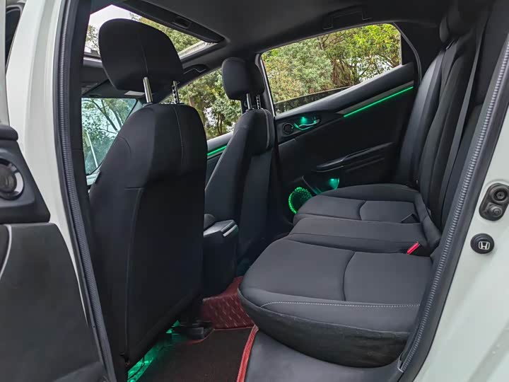 Фото 9 - Honda Civic