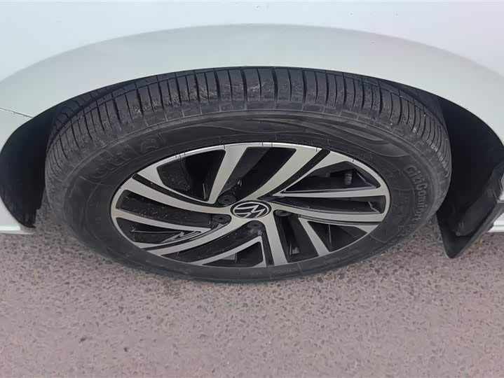 Фото 6 - Volkswagen Lavida