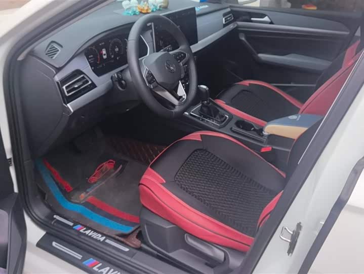 Фото 9 - Volkswagen Lavida