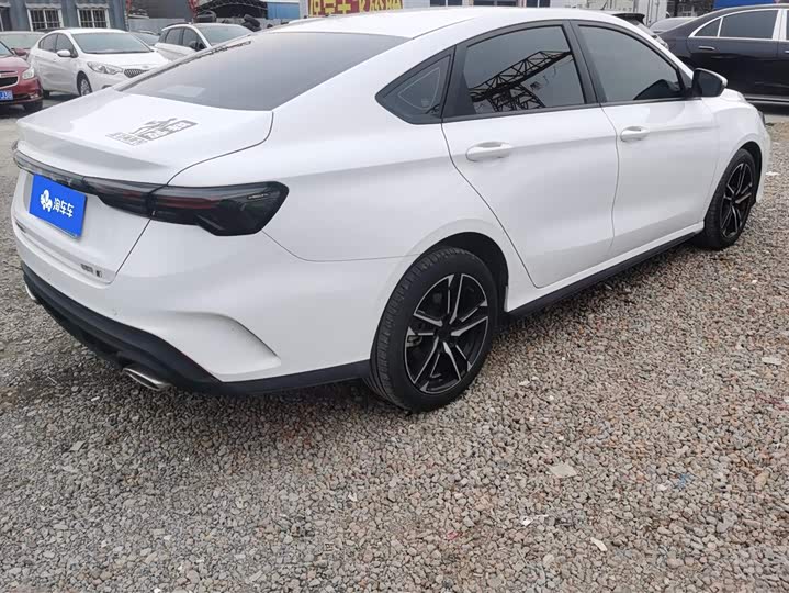 Фото 3 - Geely Binrui