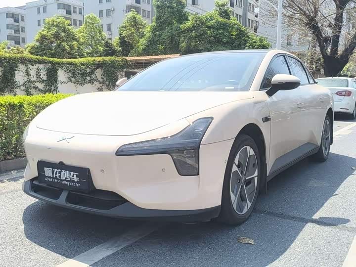 Фото 1 - XPeng Mona M03