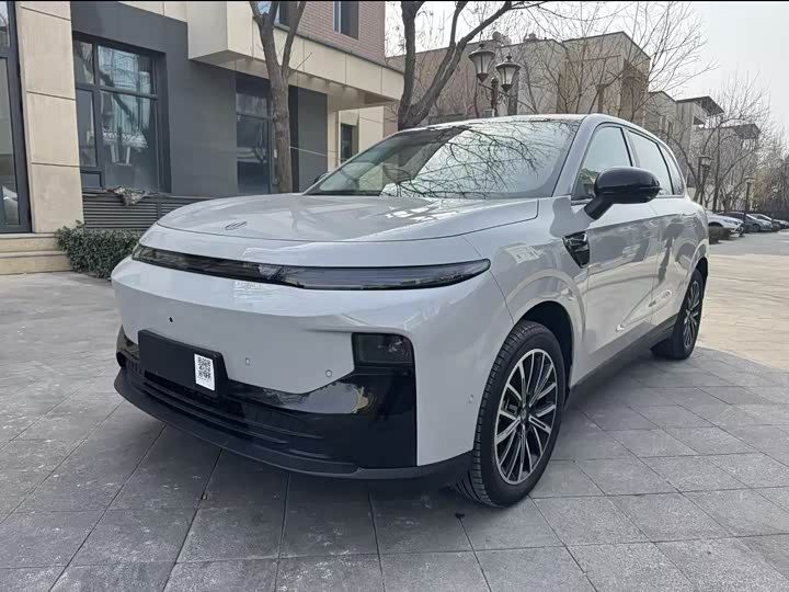 Фото 1 - Leapmotor B10