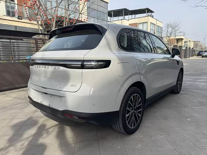 Фото 3 - Leapmotor B10