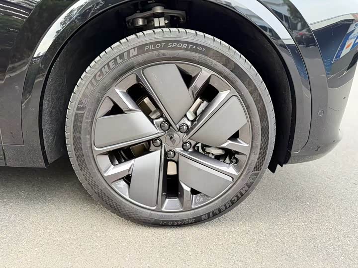 Фото 8 - LiXiang L7