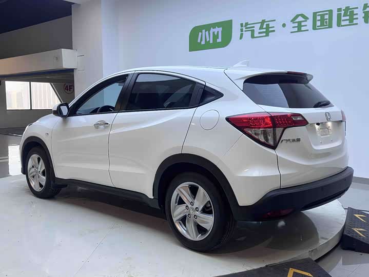 Фото 3 - Honda Vezel