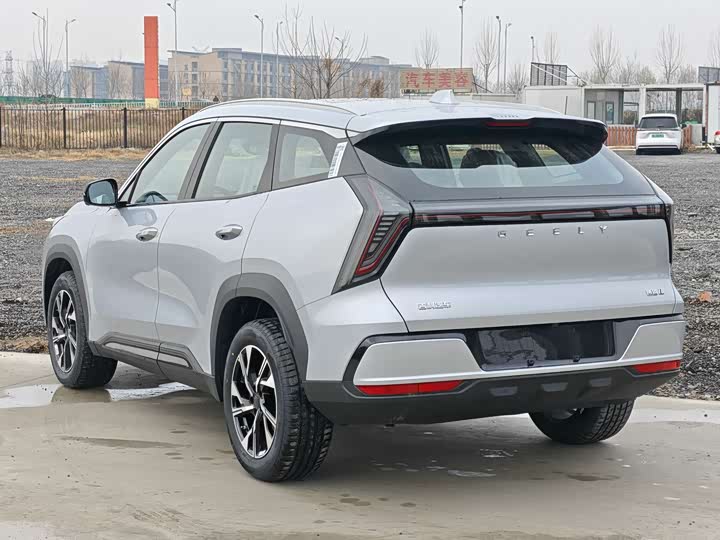 Photo 4 - Geely Atlas L