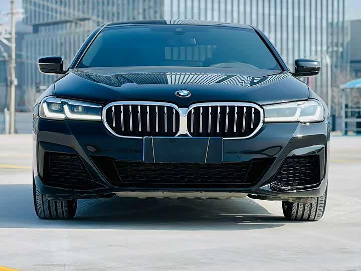 Фото 2 - BMW 5 Series
