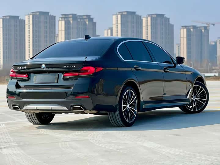 Фото 9 - BMW 5 Series
