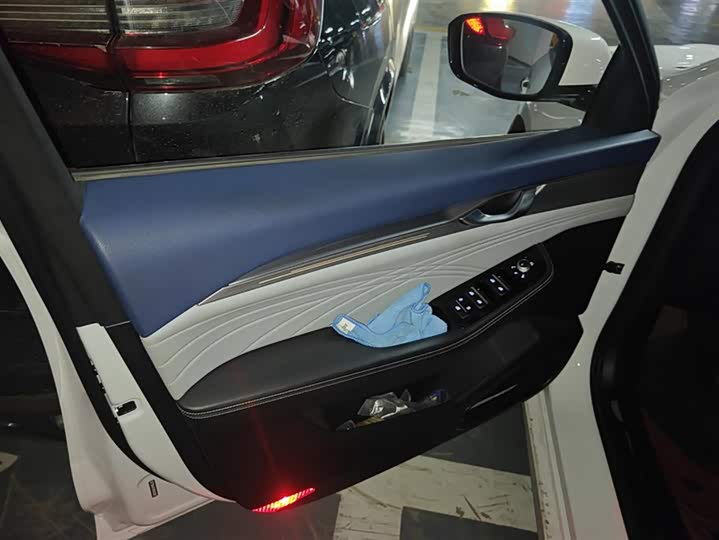 Фото 7 - Geely Preface