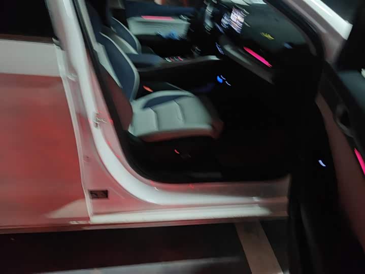 Фото 8 - Geely Preface